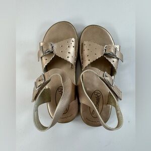Footmates - Gold Scalloped Buckle Sandals Girls - Size 13